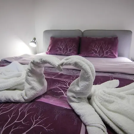 Nemir Zavojsko Jezero 아파트 *