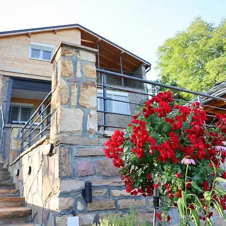 Nemir Zavojsko Jezero 아파트 피로트