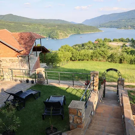 Nemir Zavojsko Jezero 피로트